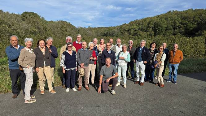 Une image contenant plein air, habits, personne, ciel
Le contenu généré par l’IA peut être incorrect.